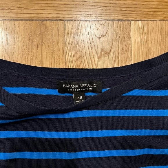 NWOT Banana Republic “Ooh la la” Sweater - Picture 2 of 3